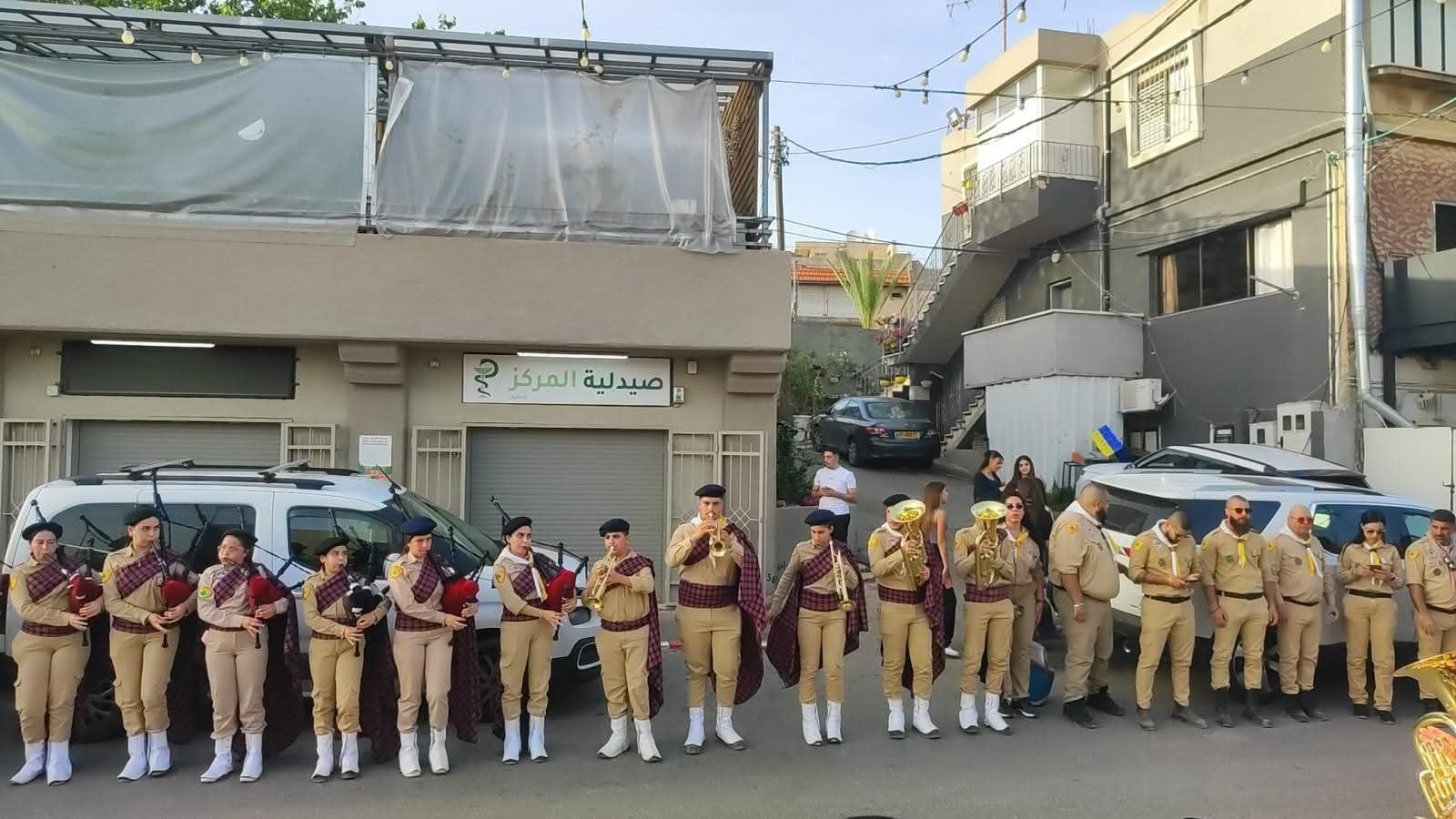 مشاركة واسعة في مسيرة قديسة عبلين القديسة مريم بواردي